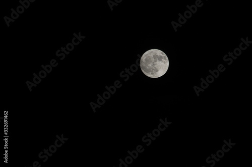 Obraz na plátně Moon Over Oklahoma on a Cool Autumn Evening