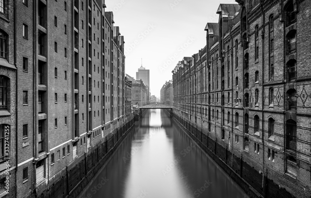 Fototapeta premium Monochrome Speicherstadt Hamburg