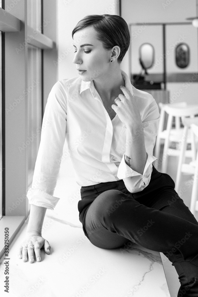 Black and white portrait of business woman