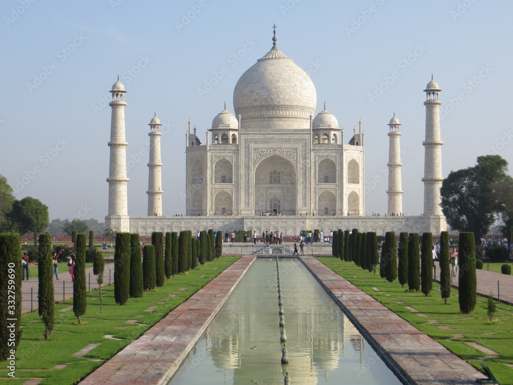 Fototapeta premium taj mahal in agra india
