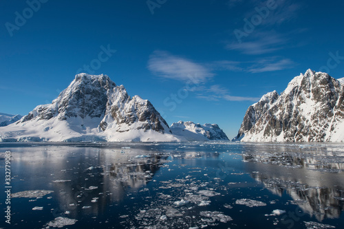 Wallpaper Mural Mountain view in Antarctica Torontodigital.ca