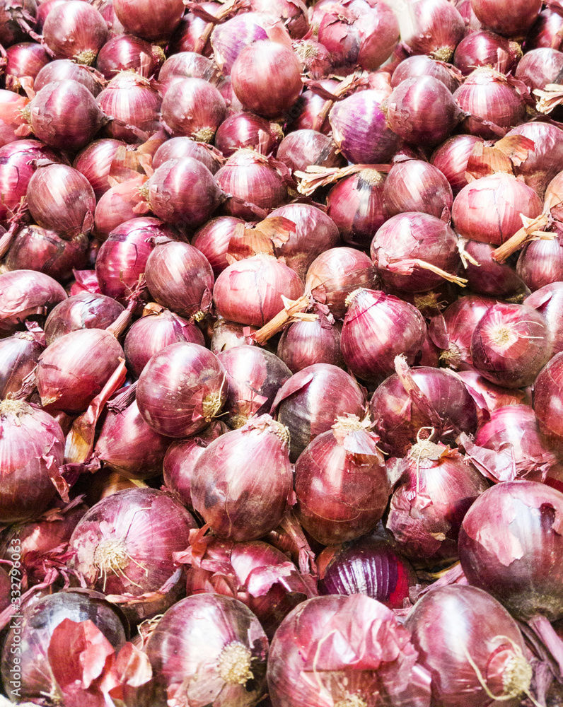 Red onions in plenty