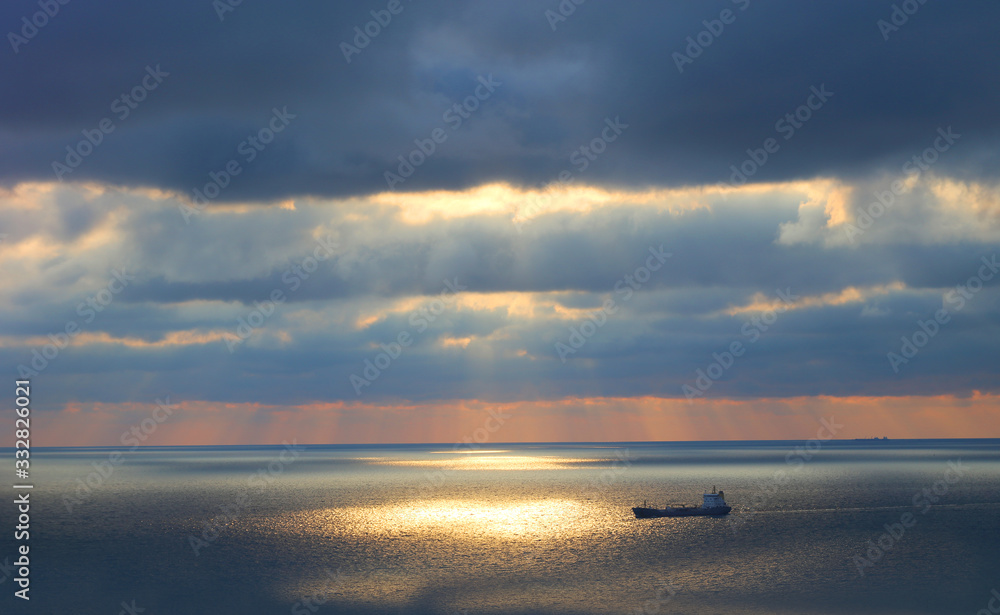 Fototapeta premium Photo landscape beautiful sea in the evening