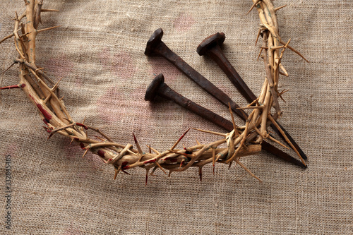 Valokuvatapetti Jesus Christ Crown of thorns with three nails