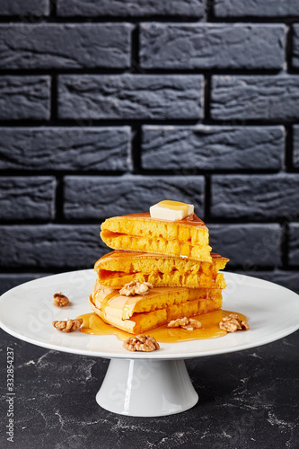 hok lo pan, sponge pancake, vertical view photo