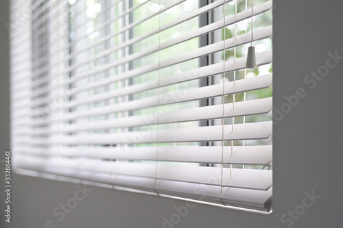 Aluminum venetian window blinds