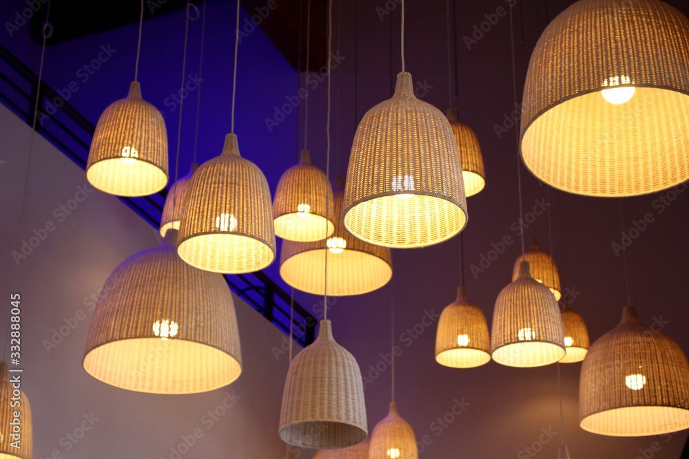 LAMPADARI SOSPESI LAMPADARI SOSPESI