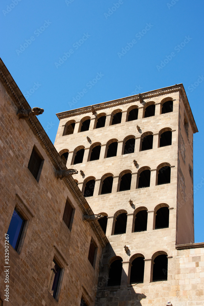 Fototapeta premium Buildings in the Gothic Quarter in Barcelona, Spain