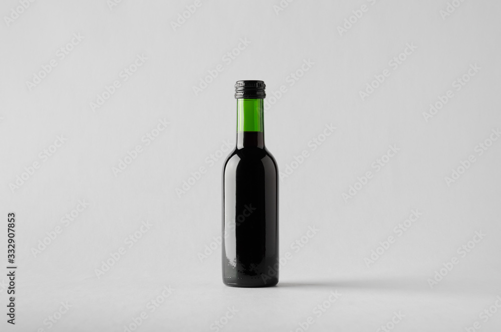 Wine Quarter / Mini Bottle Mock-Up Wine Quarter / Mini Bottle Mock-Up