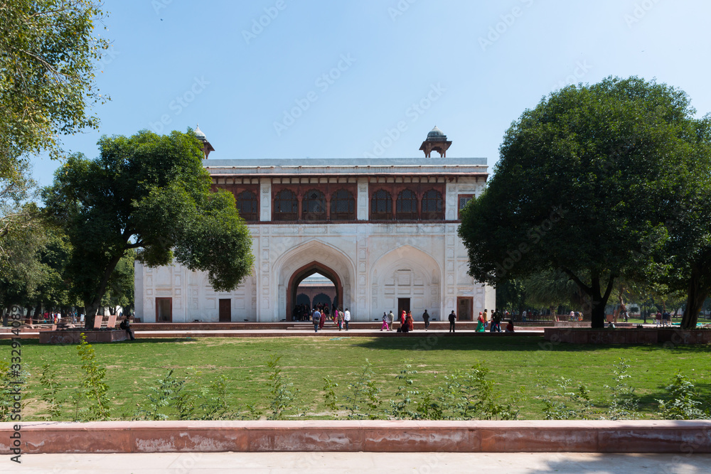 Obraz premium Rajasthan, India - March 1, 2019: Inside the Red Fort in Delhi India