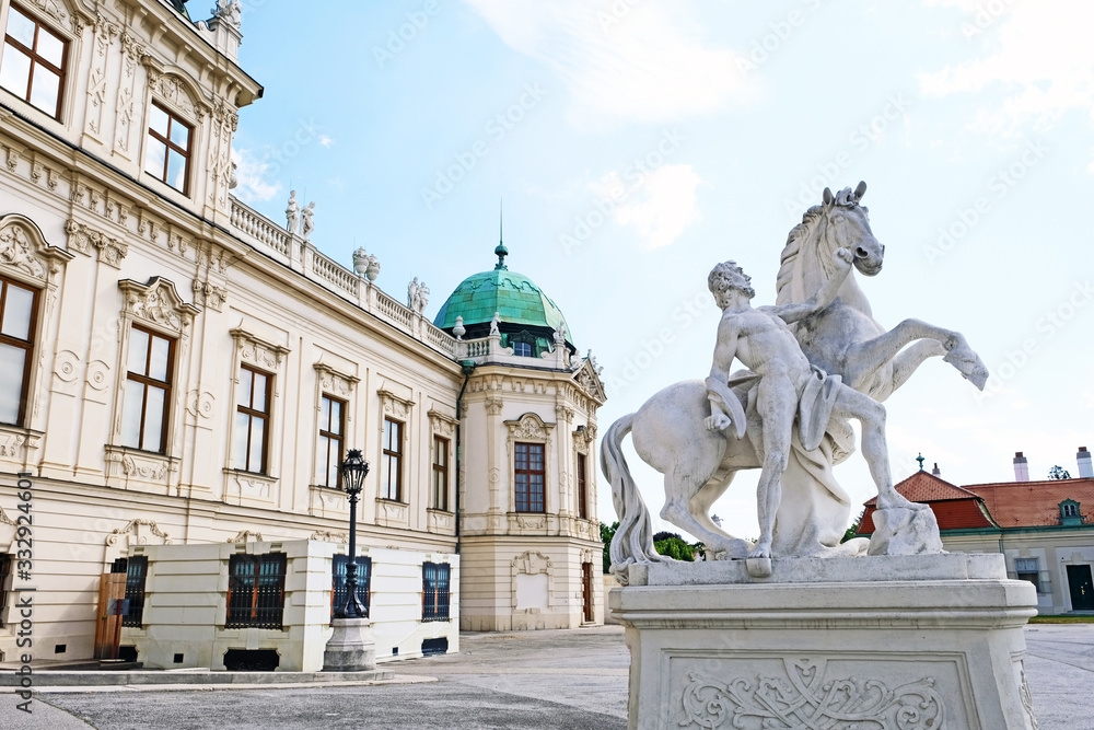 Obraz premium Exterior of Upper Belvedere Palace in Vienna, Austria