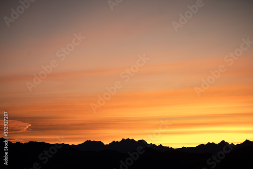 Wallpaper Mural sunset in mountains Torontodigital.ca