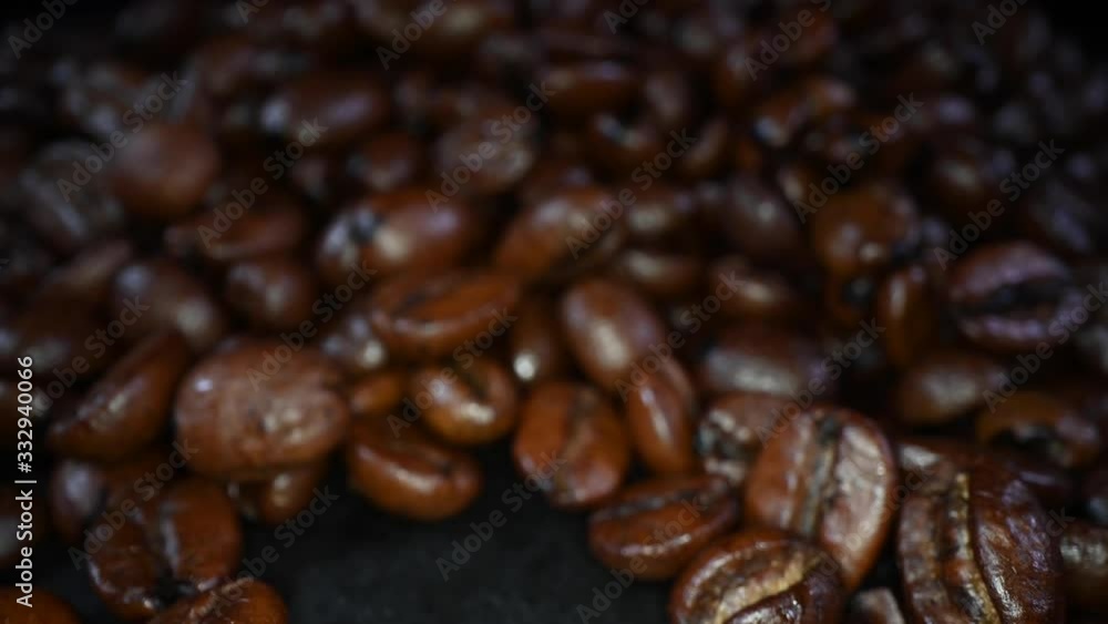 Shiny Coffee beans with pull out effect Shiny Coffee beans with pull out effect