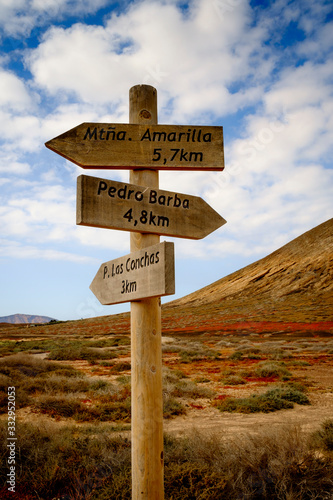 crossroads in the middle of la graciosa, canary islands © Jonathan