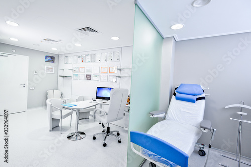 Fototapeta Naklejka Na Ścianę i Meble -  Clean empty beds in a hospital chamber