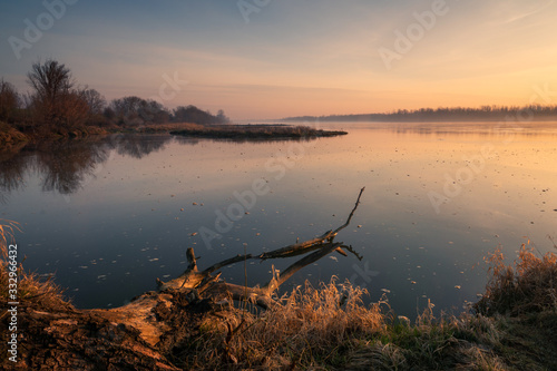 Sunrise over the Vistula river near Konstancin-Jeziorna, Poland © Artur Bociarski