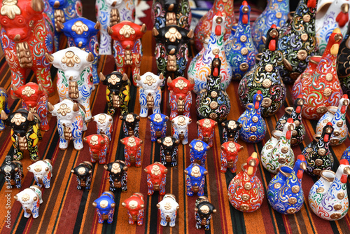 Artisanat péruvien au marché de Cusco photo