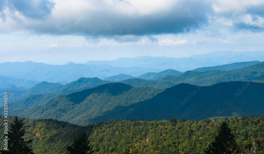Fototapeta premium Appalachian Mountain View Along the Blue Ridge Parkway