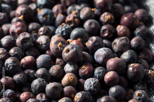 Raw Purple Organic Juniper Berries