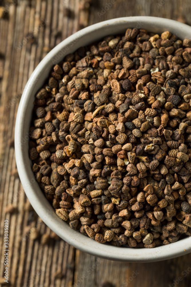 Raw Organic Brown Cardamom Seeds Raw Organic Brown Cardamom Seeds