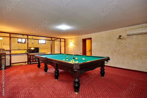 billiard room
