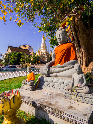 Buddha Statue photo