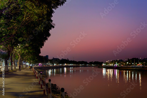 Sunset on the Long Xuyen River © Bùi Văn Long