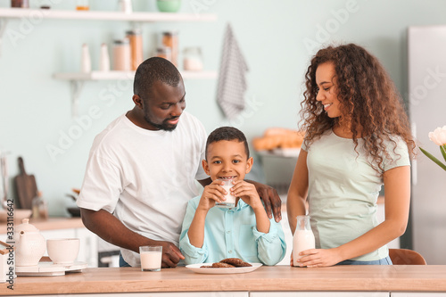 African-American family dri...