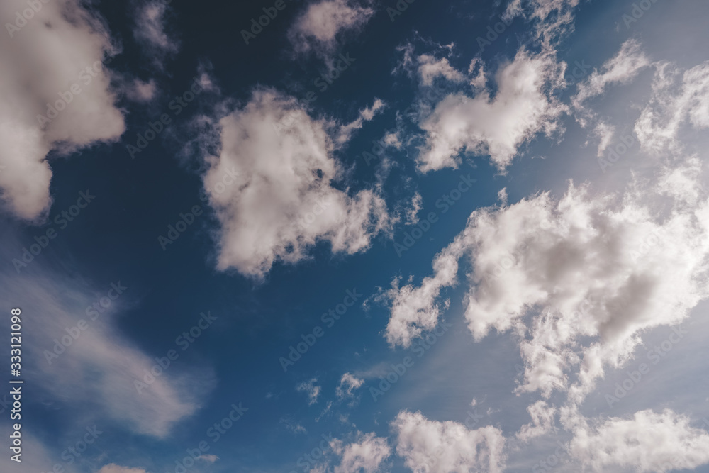 Obraz premium Blue sky with clouds