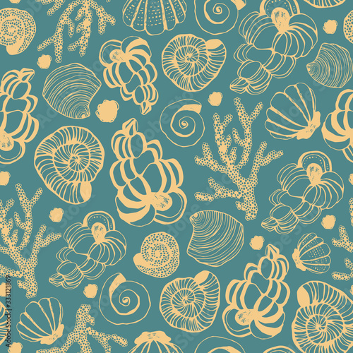 Seamless pattern with seashells. Vector background.