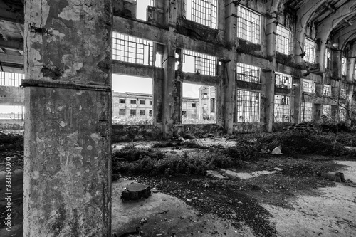 Obraz na płótnie Abandoned sugar mill w salonie