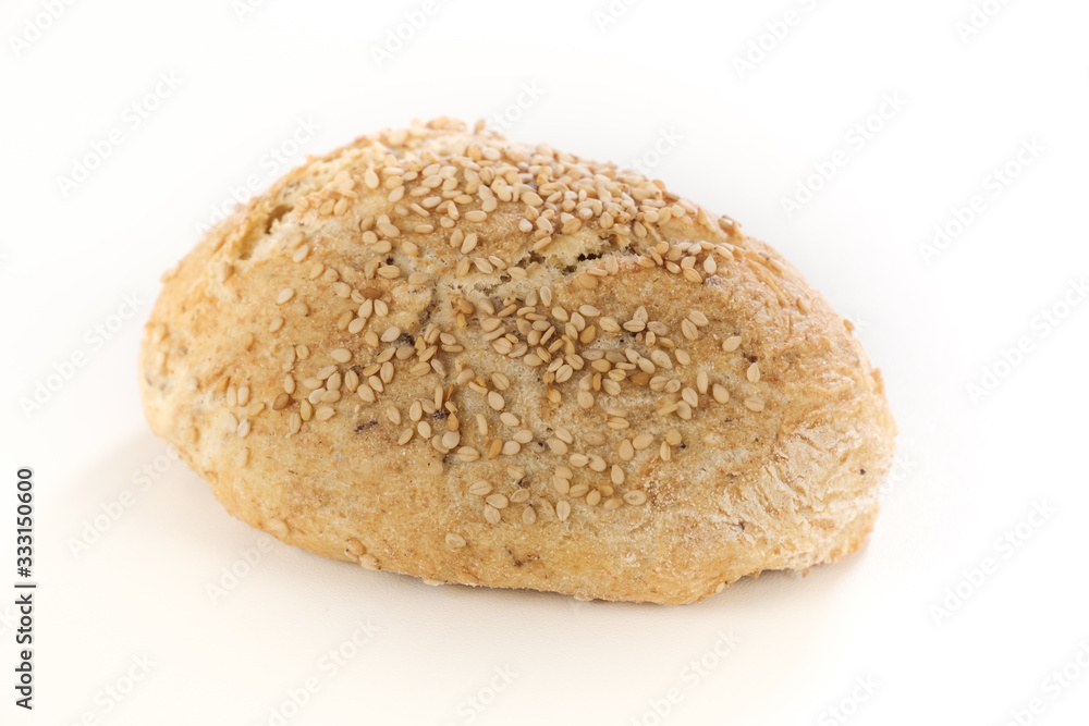 Traditionell gebackenes frische Brötchen mit Sesam Traditionell gebackenes frische Brötchen mit Sesam