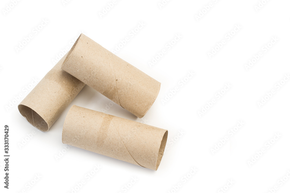 Tubos de cartón de papel higiénico vacíos sobre fondo blanco aislado. Vista  superior. Copy space foto de Stock | Adobe Stock