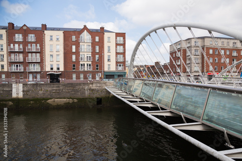 Canvas Print A view along the quays in Dublin City, Ireland