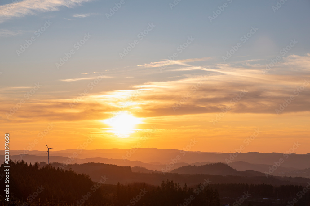 Sonnenuntergang im Frühling