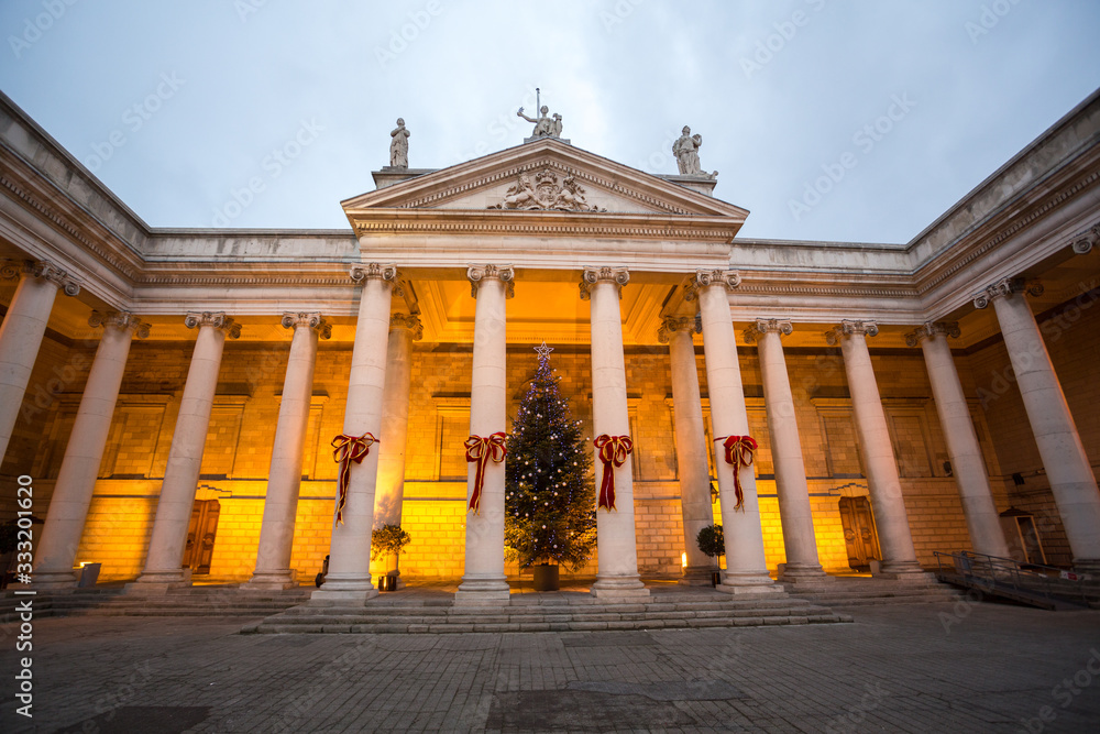 Obraz premium College Green, Dublin City at Christmas