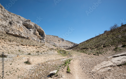 Paisaje kárstico del entorno de Las Loras, Burgos. Tomada cerca de la cascada de Yeguamea el 28 de abril de 2019