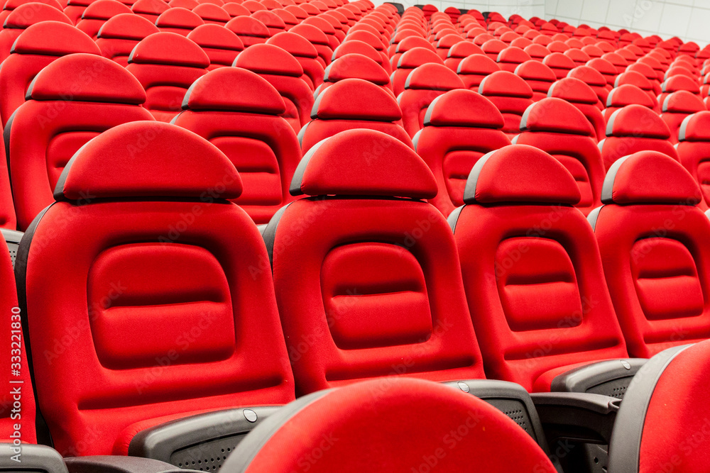 Obraz premium Rows of empty red seats