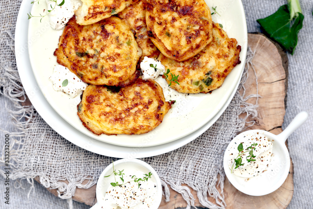 crepes fritos com creme de leite.