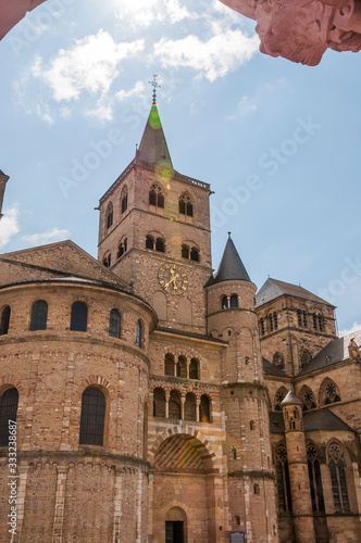 Trier, Dom, St. Peter, Liebfrauenkirche, Kirche, Altstadt, Altstadthäuser, Mosel, Fluss, Stadtrundgang, Rheinland-Pfalz, Flussschifffahrt, Weinberge, Deutschland