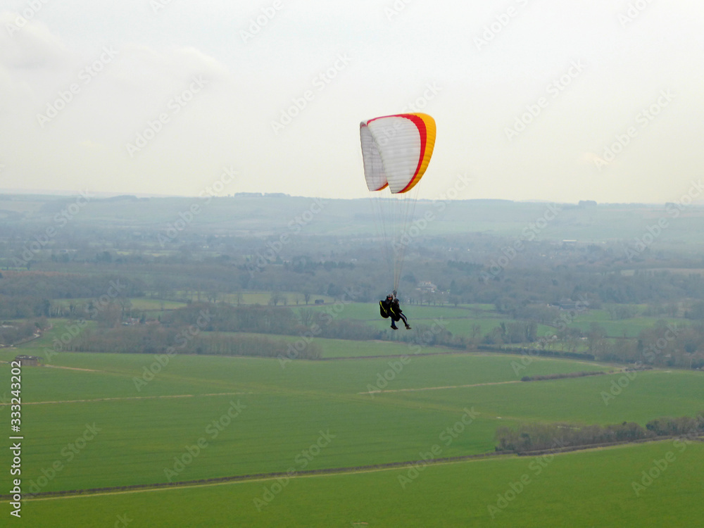 Obraz premium Tandem Paraglider at Golden Ball, Wiltshire 