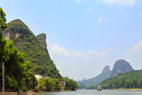 Great views of the mountains and the Li River © ires007