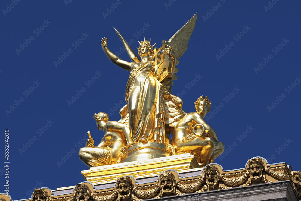 Obraz premium Gilded figural group L'Harmonie atop the Palais Garnier in Paris