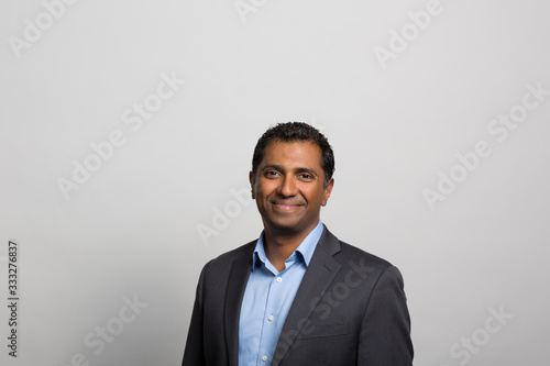 Fotografie studio portrait of a happy businessman
