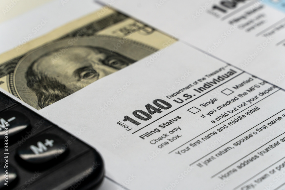 Obraz premium Tax forms 1040. U.S Individual Income Tax Return.