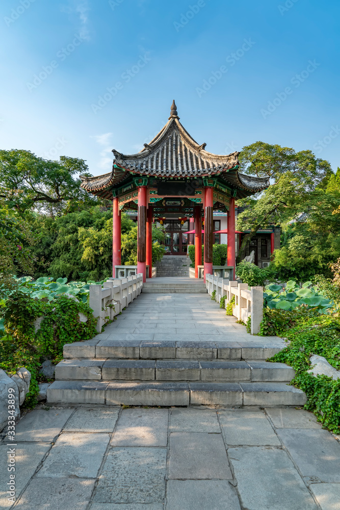 Ancient architectural landscape of Daming Lake Park in Jinan.. Ancient architectural landscape of Daming Lake Park in Jinan..