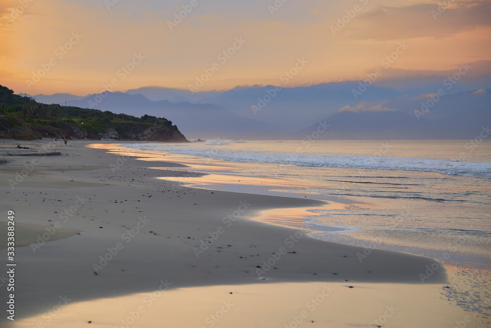 playa en el amanecer