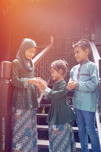 Canvas Print malay children during ramadan celebration