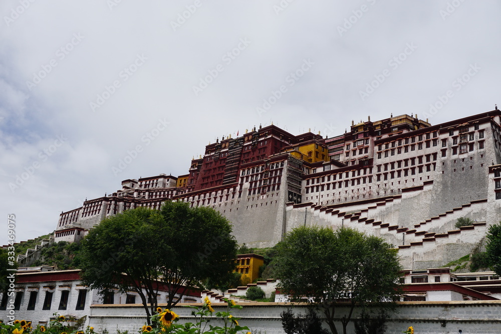 palace of dalai lama