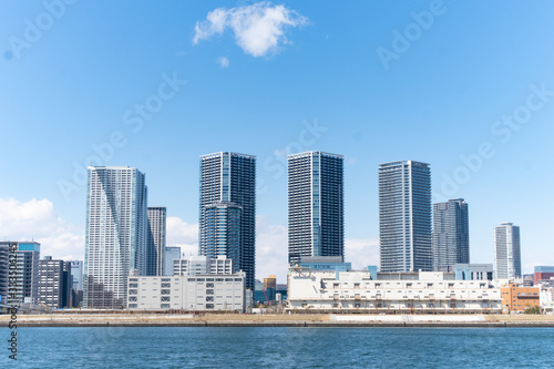 【晴海の高層ビル群】東京 豊洲・晴海エリア © renoji